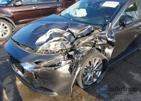 2019 Mazda Mazda3 Preferred Package from USA, damaged, VIN JM1BPADL2K1127635